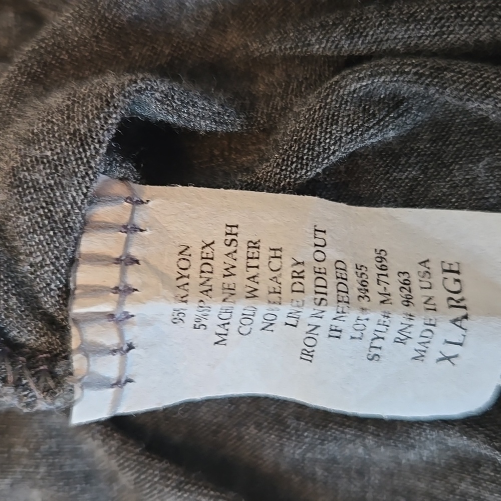 Sweater - Picture 5 of 6
